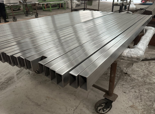 延安新能源汽车用不锈钢方管 现货